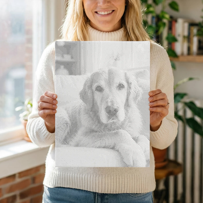 Een persoonlijk stippenschilderij van een huisdier, thuis opgehangen