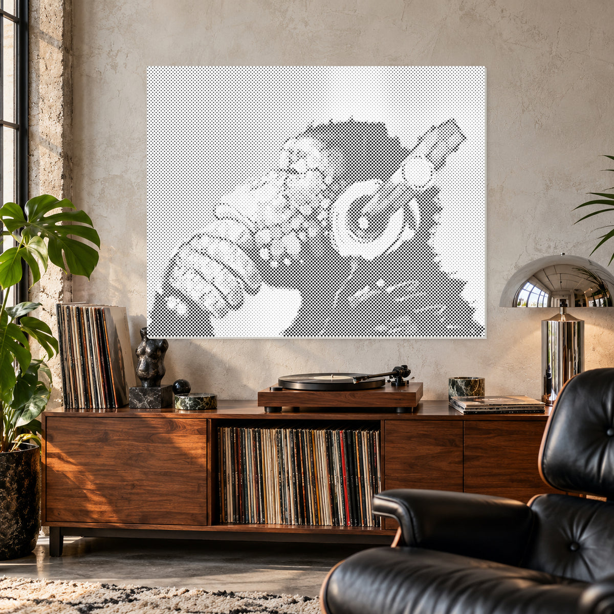 Stippelschilderij van een aap met koptelefoon boven een walnoten platenkast, zonder zwarte lijst.